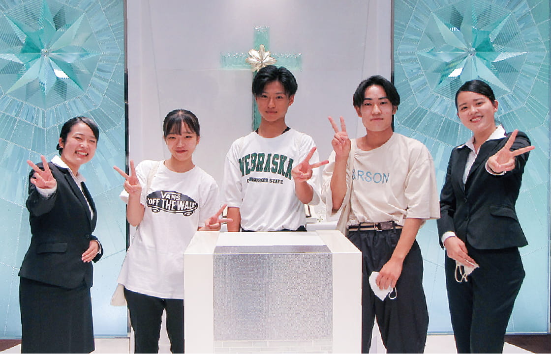 レストラン、スイートルーム、チャペルも見れちゃう！