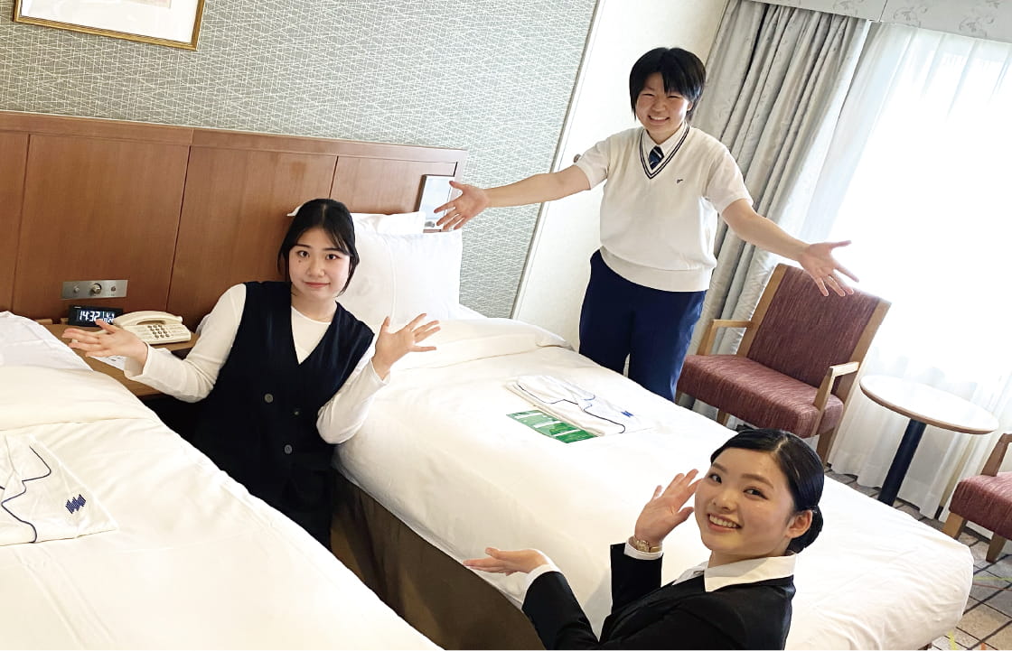 普段の授業同様に、本物の客室で行います！