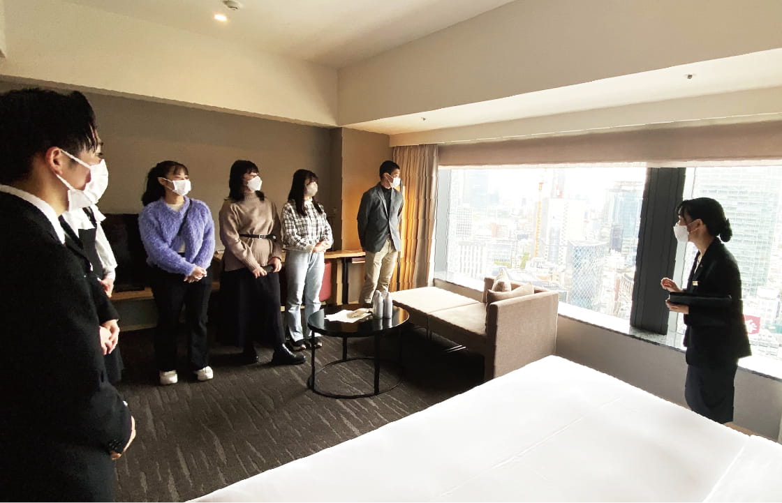 なかなか見られないスイートルームも