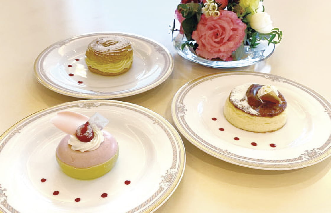 ホテル特製のデザートを食べながら体験談を聞こう！