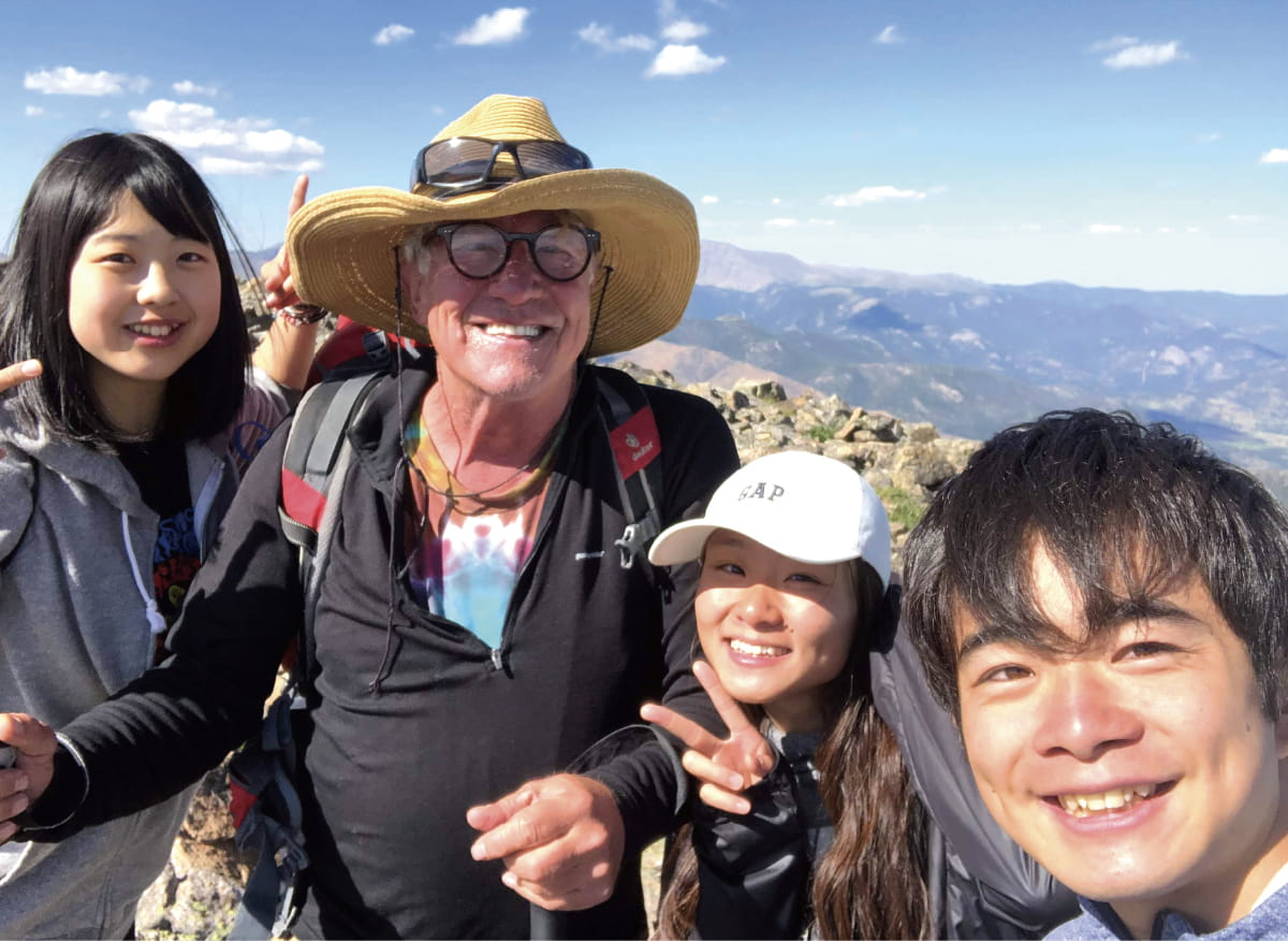 登山で記念撮影